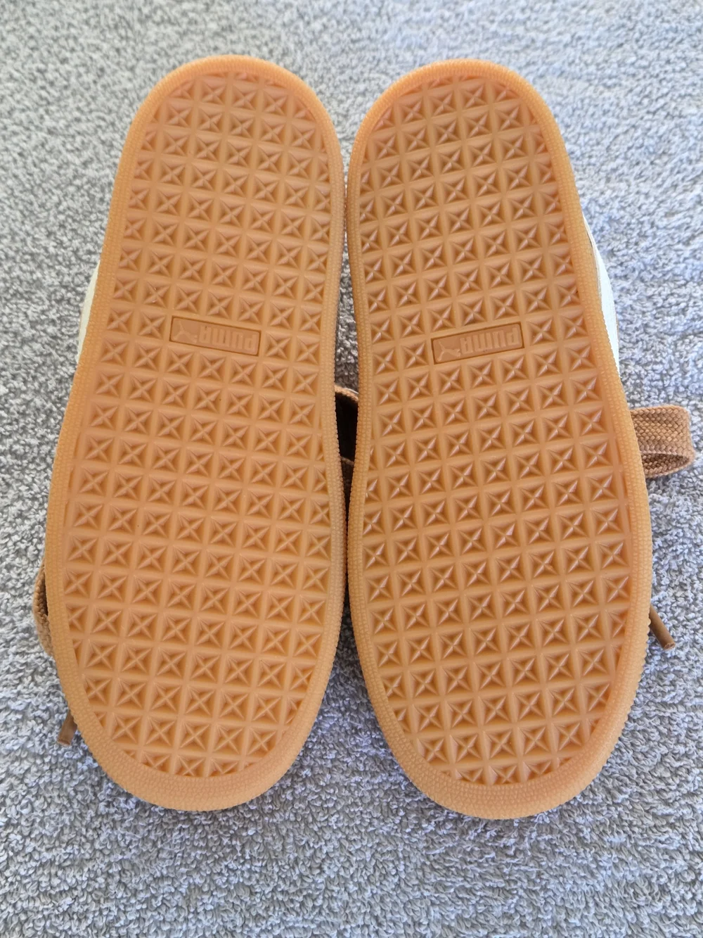PUMA Woman's Size 6.5 Suede XL  Sneakers in Tan